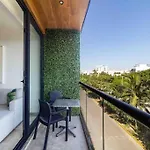 The Shore - Luxury Condo